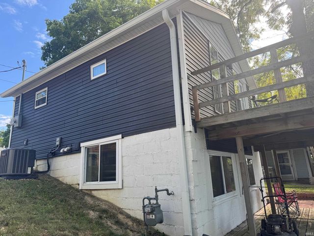 11912 W Breezy Point Drive, Monticello, IN 47960