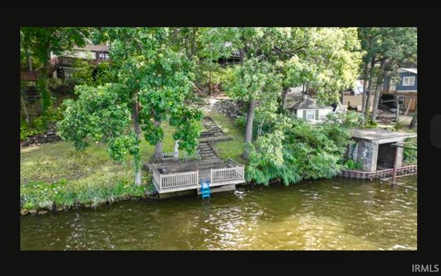 11912 W Breezy Point Drive, Monticello, IN 47960