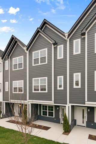 700 N DuPont Ave Unit 103, Madison, TN 37115
