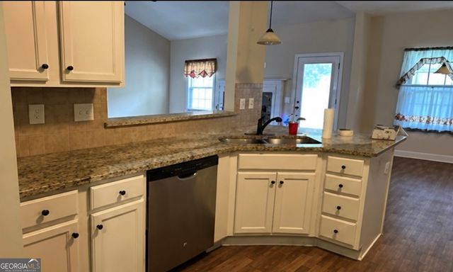 210 Summergate Lane, Villa Rica, GA 30180