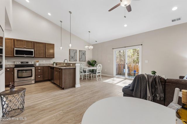 155 Lincoln Place Circle, Leland, NC 28451