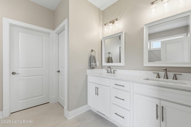 12614 Valley Pine Dr, Louisville, KY 40299