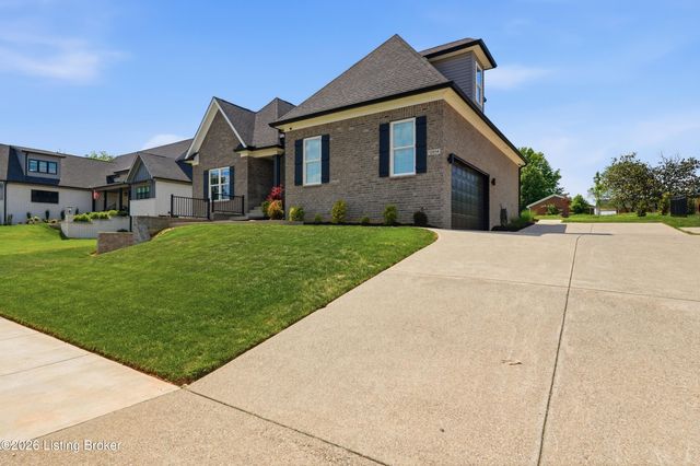12614 Valley Pine Dr, Louisville, KY 40299