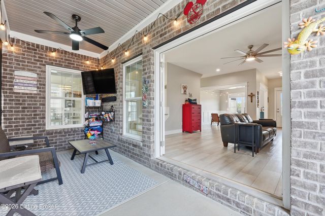 12614 Valley Pine Dr, Louisville, KY 40299