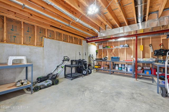 12614 Valley Pine Dr, Louisville, KY 40299
