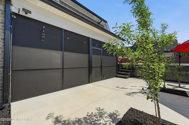 12614 Valley Pine Dr, Louisville, KY 40299
