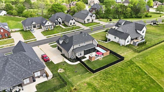 12614 Valley Pine Dr, Louisville, KY 40299
