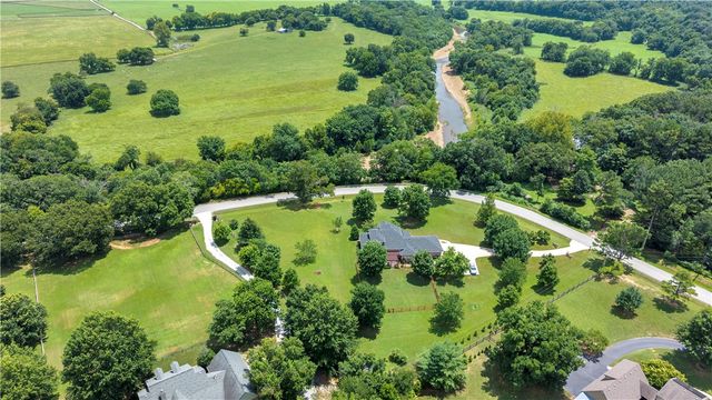 408 S Wyman Road, Fayetteville, AR 72701