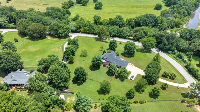 408 S Wyman Road, Fayetteville, AR 72701