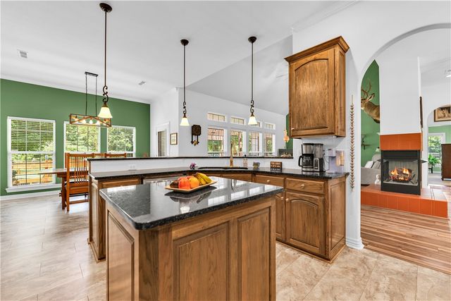 408 S Wyman Road, Fayetteville, AR 72701