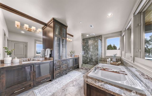 8451 SE 44th Street, Mercer Island, WA 98040