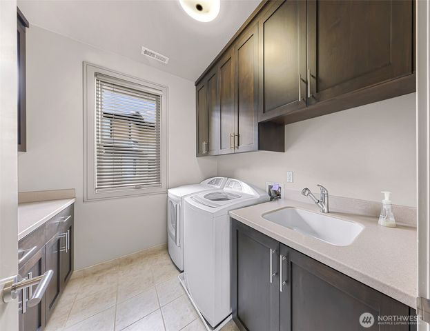 8451 SE 44th Street, Mercer Island, WA 98040