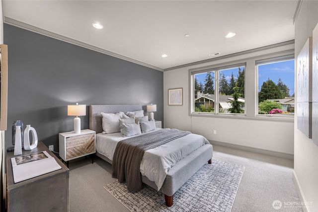 8451 SE 44th Street, Mercer Island, WA 98040