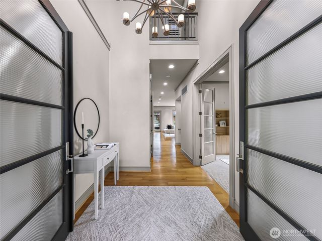 8451 SE 44th Street, Mercer Island, WA 98040