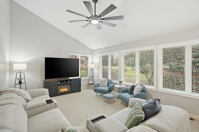 10906 Bunker Drive, Demotte, IN 46310