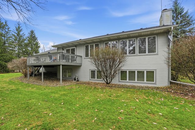 10906 Bunker Drive, Demotte, IN 46310