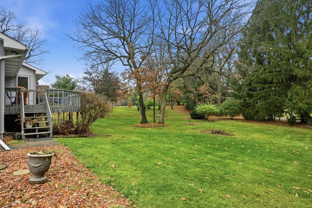 10906 Bunker Drive, Demotte, IN 46310