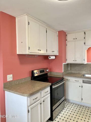 3222 Escott Avenue, Toledo, OH 43614