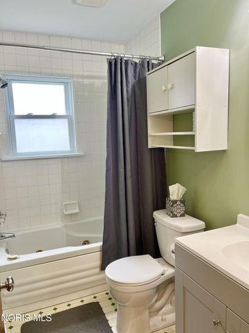 3222 Escott Avenue, Toledo, OH 43614