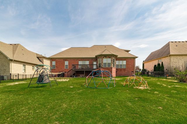 2140 Gorden Xing, Gallatin, TN 37066