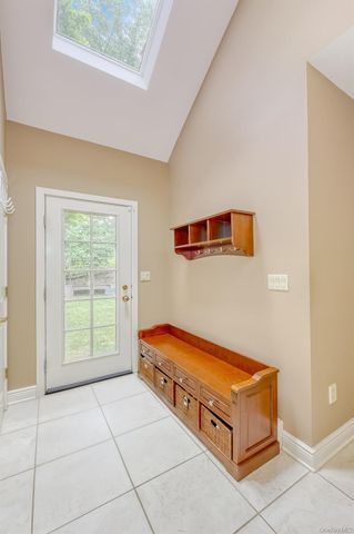 17 Snowdrop Drive, New City, NY 10956