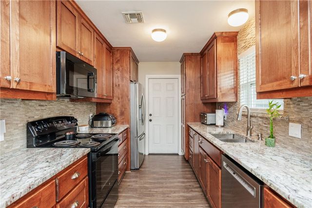 542 Vega Dr, Corpus Christi, TX 78418