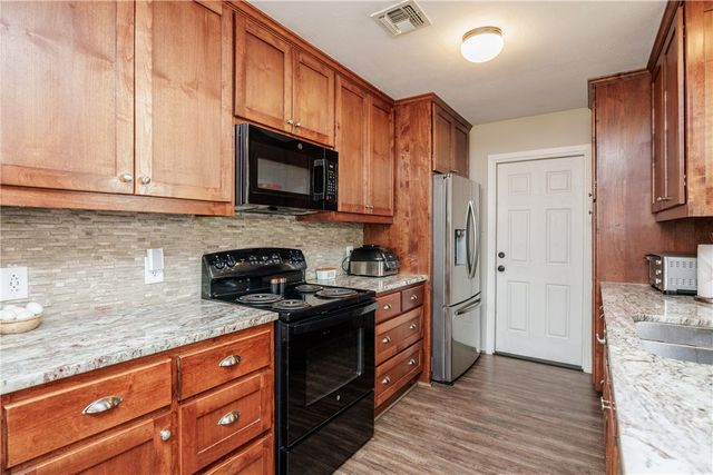 542 Vega Dr, Corpus Christi, TX 78418