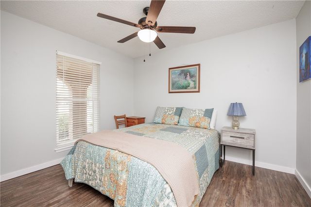 542 Vega Dr, Corpus Christi, TX 78418