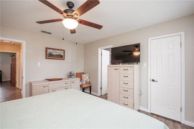 542 Vega Dr, Corpus Christi, TX 78418