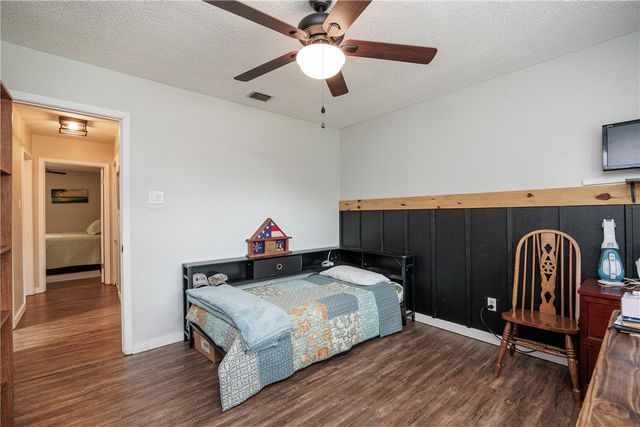 542 Vega Dr, Corpus Christi, TX 78418