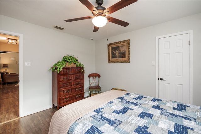 542 Vega Dr, Corpus Christi, TX 78418