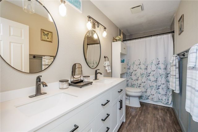 542 Vega Dr, Corpus Christi, TX 78418