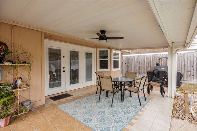 542 Vega Dr, Corpus Christi, TX 78418