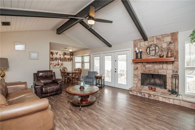542 Vega Dr, Corpus Christi, TX 78418