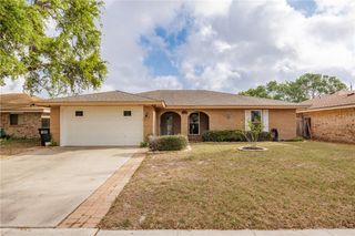 542 Vega Dr, Corpus Christi, TX 78418