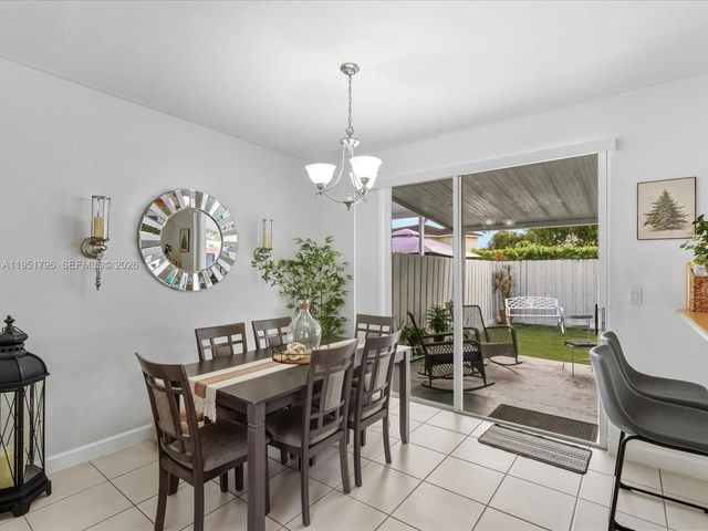 7377 NW 174th Ter 105, Hialeah, FL 33015