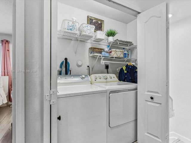 7377 NW 174th Ter 105, Hialeah, FL 33015