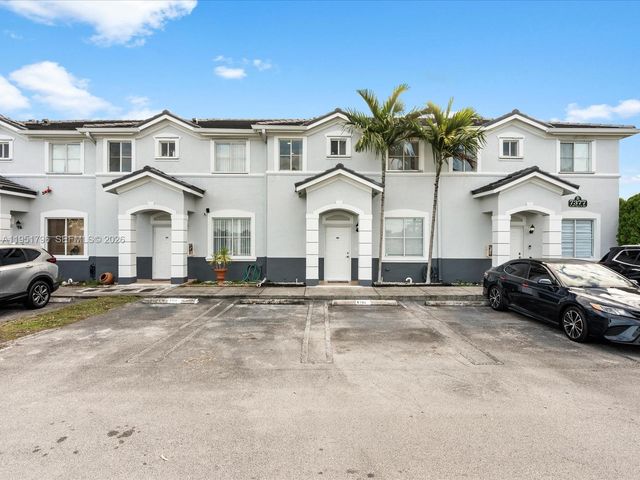 7377 NW 174th Ter 105, Hialeah, FL 33015