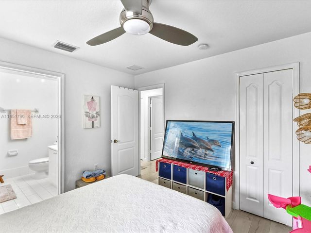 7377 NW 174th Ter 105, Hialeah, FL 33015