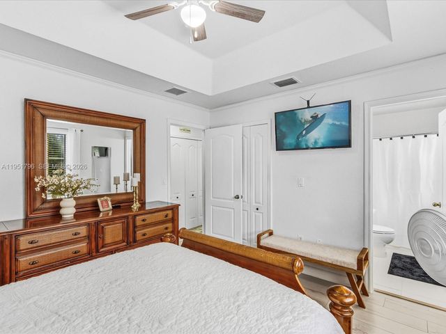 7377 NW 174th Ter 105, Hialeah, FL 33015