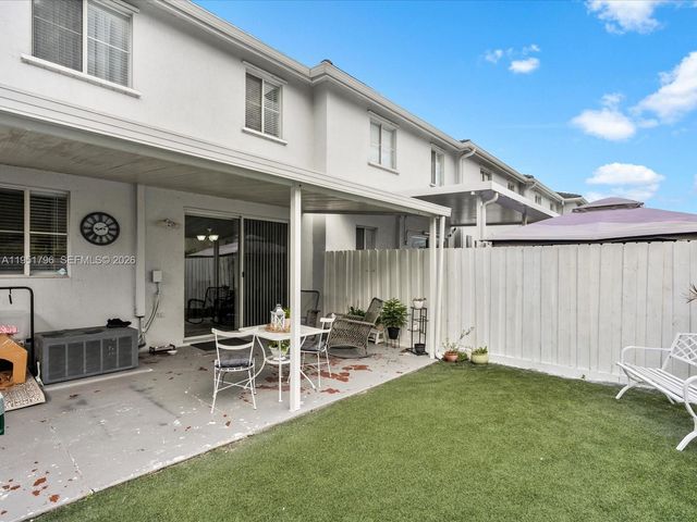 7377 NW 174th Ter 105, Hialeah, FL 33015