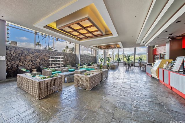 445 Seaside Avenue 708, Honolulu, HI 96815