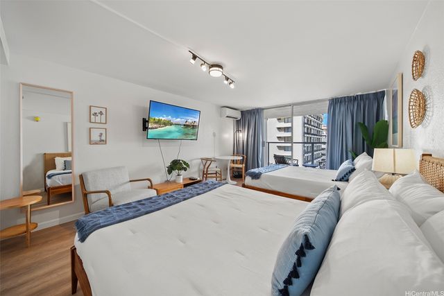 445 Seaside Avenue 708, Honolulu, HI 96815
