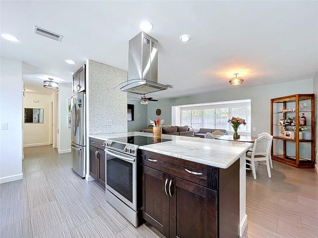 11524 70TH TERRACE, Seminole, FL 33772