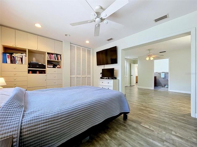 11524 70TH TERRACE, Seminole, FL 33772