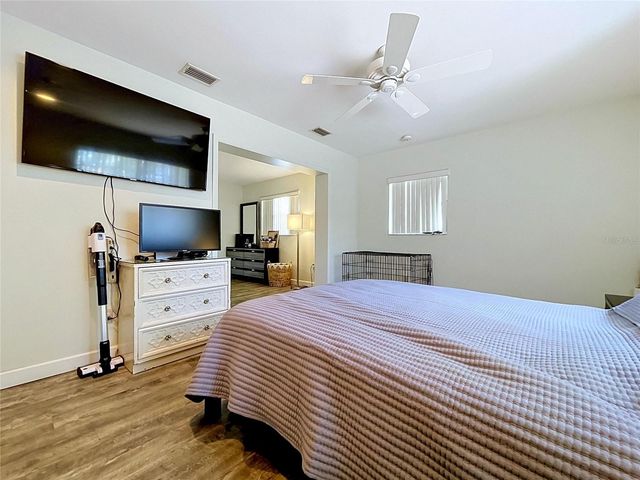 11524 70TH TERRACE, Seminole, FL 33772