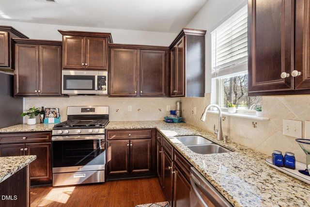 223 Genoa Lane, Clayton, NC 27527