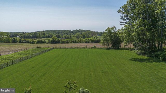 2101 STREET RD, New Hope, PA 18938