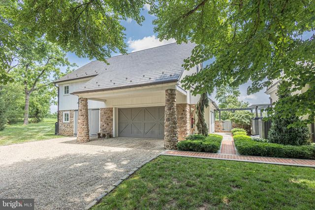 2101 STREET RD, New Hope, PA 18938