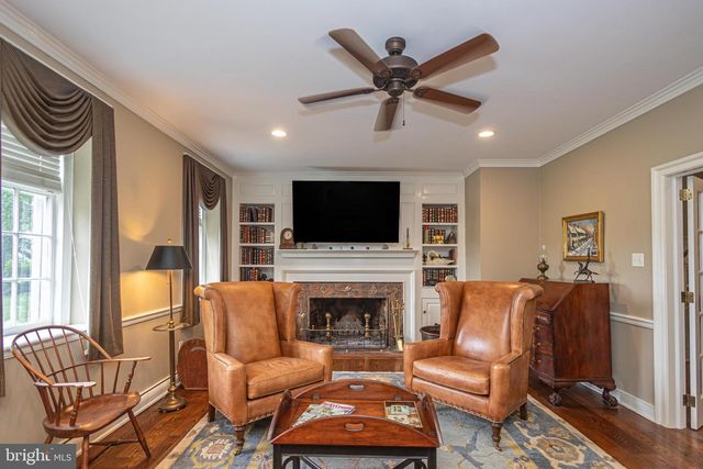2101 STREET RD, New Hope, PA 18938